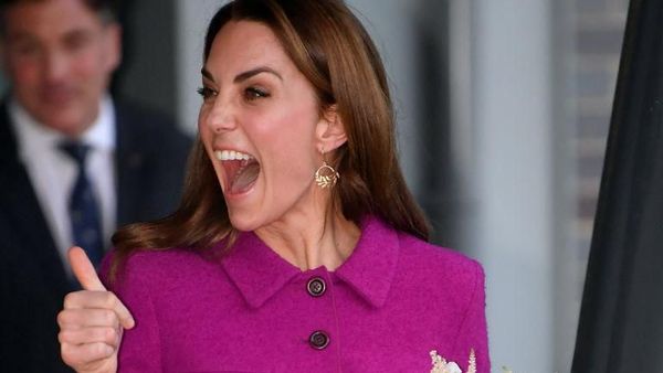 Tawa Kate Middleton Usai Bikin Heboh Karena Naik Transportasi Umum