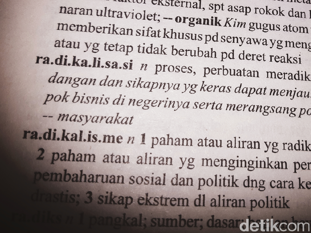 Awas Isu Komunis untuk Tutupi Ancaman Radikalisme Awas Isu Komunis untuk Tutupi Ancaman Radikalisme