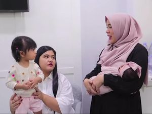 Syahnaz dan Tya Kaget Lihat Kado Kahiyang Ayu untuk Anak Fitri Tropica