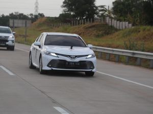 Rombongan Toyota Jepang Jajal Jalanan Indonesia