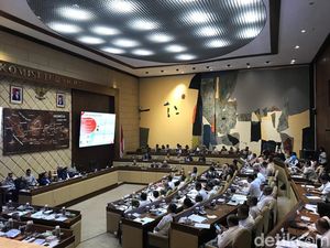 Raker dengan Tjahjo, Anggota DPR: Kenapa Presiden Kasih PDIP Jadi MenPAN?