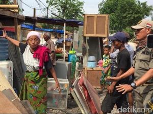 Warga Masih Bertahan, Satpol PP Datangi Lagi Lokasi Penggusuran di Sunter