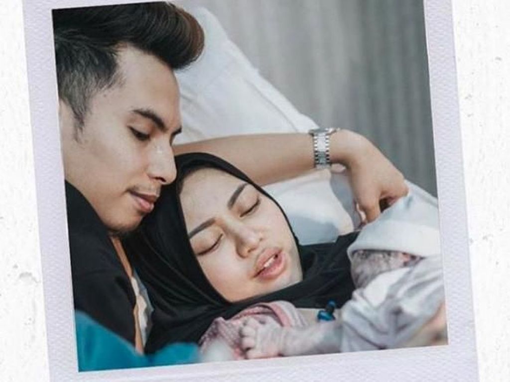 Melahirkan Anak Kedua, Rachel Vennya Tak Mau Ekspos Foto Bayi Melahirkan Anak Kedua, Rachel Vennya Tak Mau Ekspos Foto Bayi