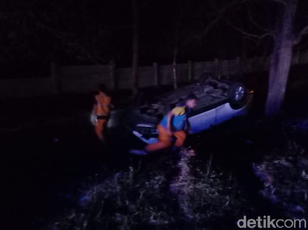 Nyusul Lewat Bahu Jalan, Anggota DPD Evi Apita Maya Kecelakaan Nyusul Lewat Bahu Jalan, Anggota DPD Evi Apita Maya Kecelakaan