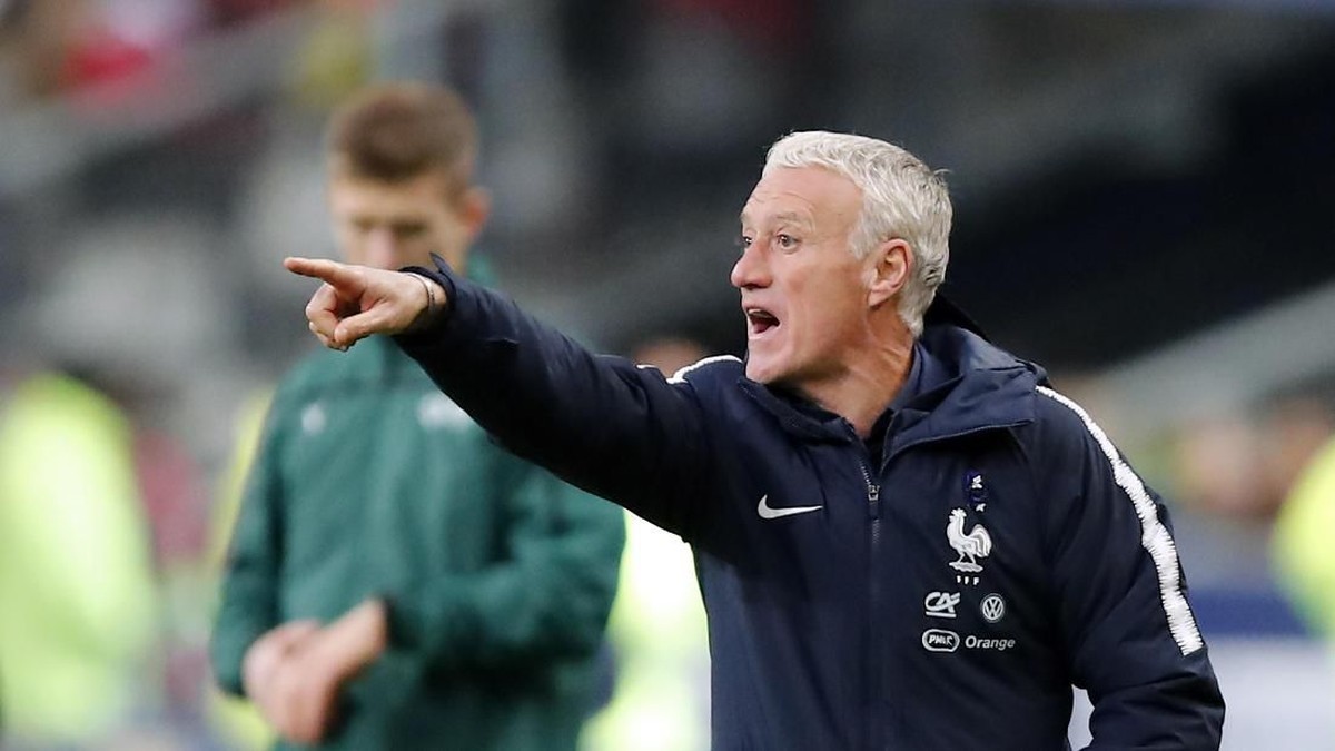 Didier Deschamps sudah memimpin Timnas Prancis 100 kali. (Foto: Francois Mori/AP Photo)