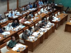 DPR Cecar OJK Soal Bumiputera, Jiwasraya hingga Muamalat