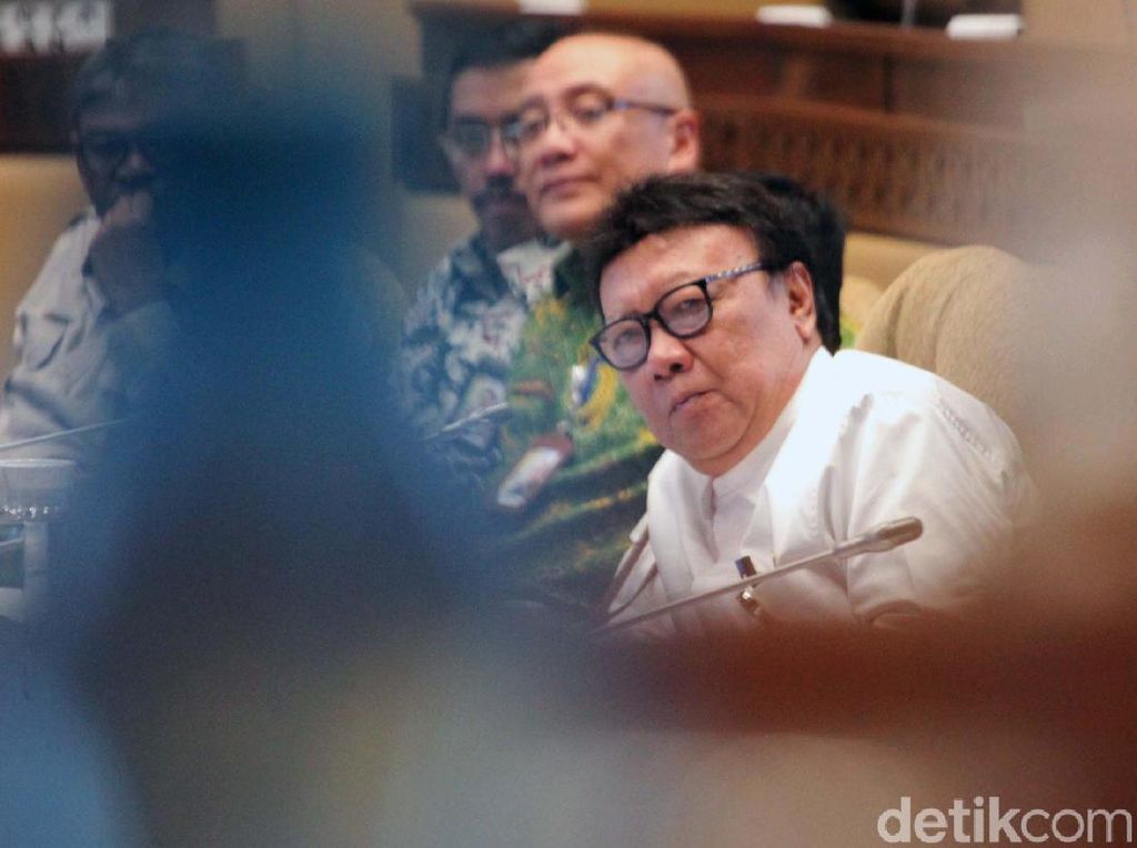 Tjahjo Mau Ajak PNS ke Eropa, Pengamat: Nanti Cuma Shopping Itu Tjahjo Mau Ajak PNS ke Eropa, Pengamat: Nanti Cuma Shopping Itu