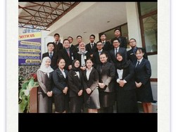 Tukang Tambal Ban Cantik Asal Garut Lulus Kuliah dengan IPK 3,81