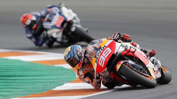 Penampilan Terakhir Jorge Lorenzo di MotoGP MotoGP rider Jorge Lorenzo of Spain steers his motorcycle during the Valencia Motorcycle Grand Prix, the last race of the season, at the Ricardo Tormo circuit in Cheste, near Valencia, Spain, Sunday, Nov. 17, 2019. (AP Photo/Alberto Saiz)