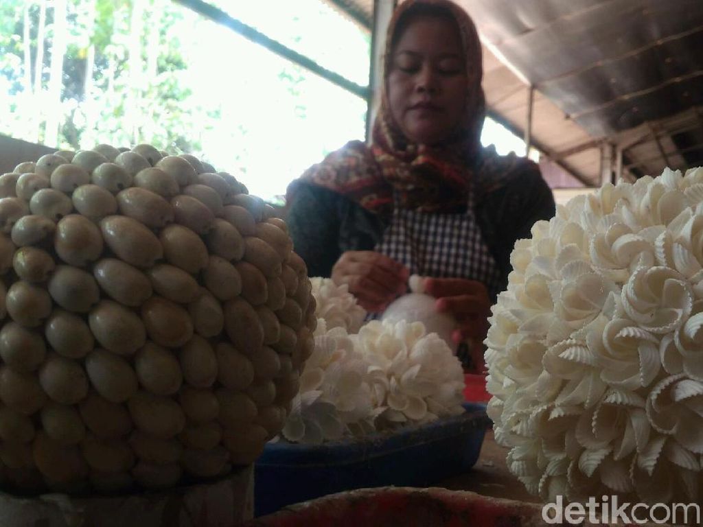 Istana Kerang Cirebon: Tak Diminati Lokal, Berjaya di Internasional Istana Kerang Cirebon: Tak Diminati Lokal, Berjaya di Internasional