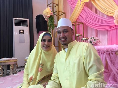 Suami Ultah, Kartika Putri Nangis: Tambah Ganteng, Jangan Tambah Istri