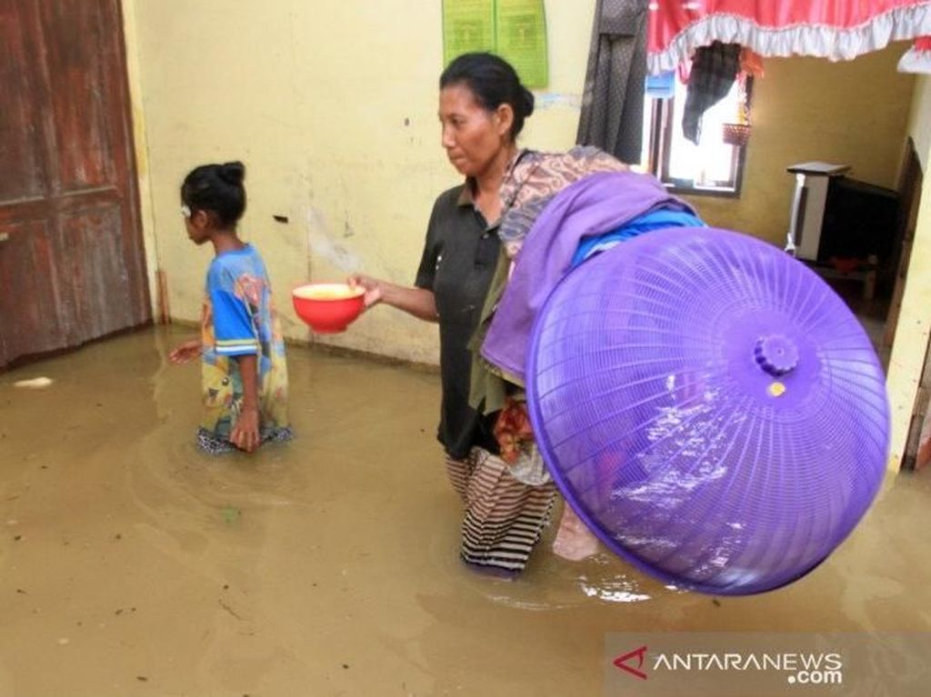 Banjir Rendam 5 Kecamatan di Aceh Barat Banjir Rendam 5 Kecamatan di Aceh Barat