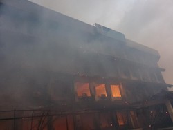 Video: 14 Orang Luka Akibat Kebakaran Hebat di SMK Yadika 6 Bekasi