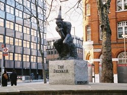 Kisruh Patung Rp 18,2 M Banksy yang Hilang Tiba-tiba Dilelang di London