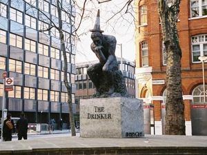 Kisruh Patung Rp 18,2 M Banksy yang Hilang Tiba-tiba Dilelang di London Kisruh Patung Rp 18,2 M Banksy yang Hilang Tiba-tiba Dilelang di London