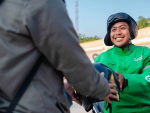 Cerita Mahasiswa Bandung, Hidup Mandiri dengan Jadi Driver Ojol Cerita Mahasiswa Bandung, Hidup Mandiri dengan Jadi Driver Ojol