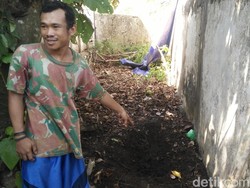 Mayat Remaja Terbungkus Plastik Terkubur di Pekarangan Rumah