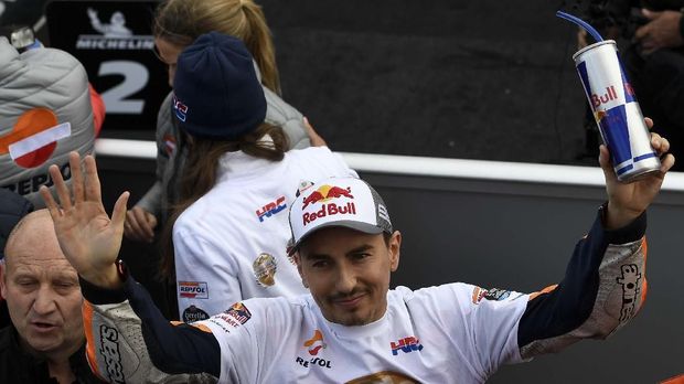 Jorge Lorenzo merupakan tipe pebalap yang sangat detail dan kritis soal performa motor.