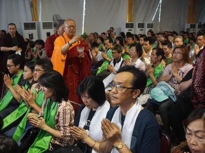 Momen Pemberkahan di Wihara Ekayana Arama