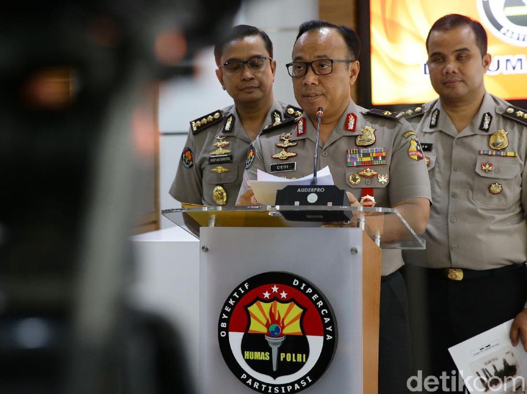 Pelaku Bom Medan Sasar Polisi karena Dendam Pelaku Bom Medan Sasar Polisi karena Dendam