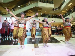 Kemeriahan Indonesia Menari 2019 di 7 Kota Kemeriahan Indonesia Menari 2019 di 7 Kota