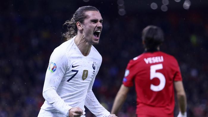 Antoine Griezmann menjadi bintang kemenangan 2-0 Prancis atas Albania. (Foto: Hektor Pustina/AP Photo) Antoine Griezmann menjadi bintang kemenangan 2-0 Prancis atas Albania. (Foto: Hektor Pustina/AP Photo)