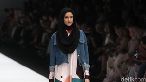 12 Koleksi Busana Terbaru Zaskia Sungkar yang Bertema Street Style