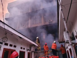 Saksi Sempat Dengar 4 Kali Ledakan di Kebakaran SMK Yadika 6 Bekasi