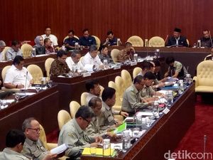 Mentan Rapat Bareng Komisi IV DPR Bahas Evaluasi BPK