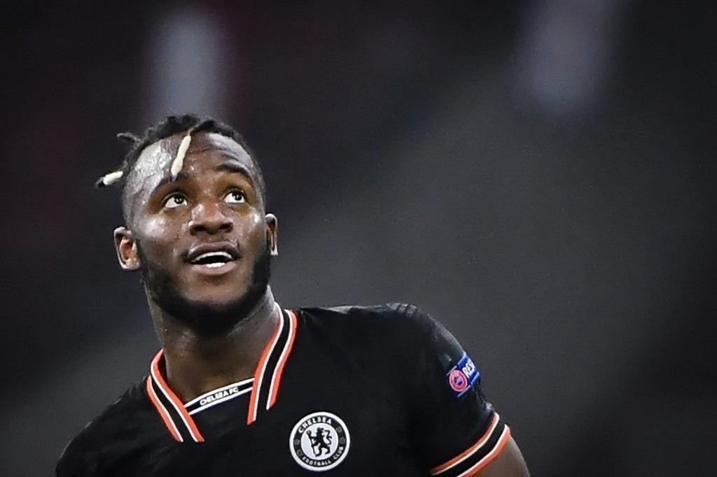 Chelsea's Belgian striker Michy Batshuayi reacts at the end of the UEFA Champions League Group H football match between Ajax Amsterdam and Chelsea on October 23, 2019 at the Johan Cruijff Arena, in Amsterdam. (Photo by John THYS / AFP)