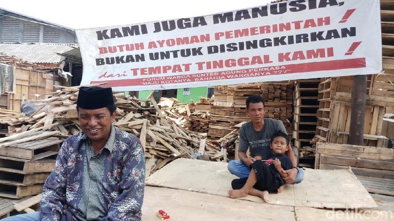 Usai Penggusuran, Spanduk Maju Kotanya Bahagia Warganya??? Muncul di Sunter