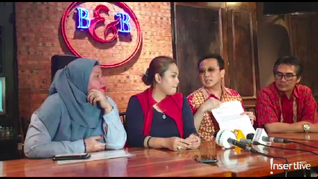Mantan Manajer Evelyn Anjani, Ika.
