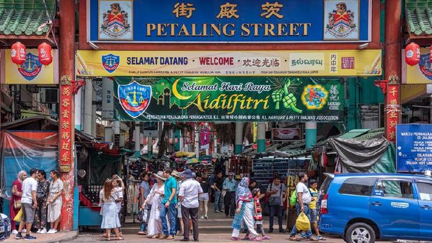 Petaling Street, a famous shopping street with market stalls located in the Chinatown area on July 21, 2018 in Kuala Lumpur