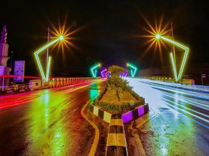 Lampu Warna-warni Kini Sambut Wisatawan di Banda Aceh
