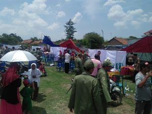 Angin Kencang Robohkan Tenda di 5 TPS Pilkades Kudus Angin Kencang Robohkan Tenda di 5 TPS Pilkades Kudus