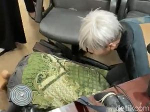 Momen Hikmah Kehidupan Sujud di Kaki Roy Kiyoshi