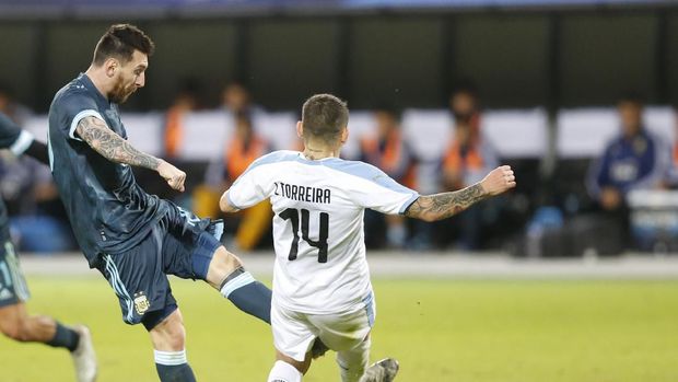 Sebelum bobol gawang Uruguay, Lionel Messi lebih dahulu bobol gawang Brasil.