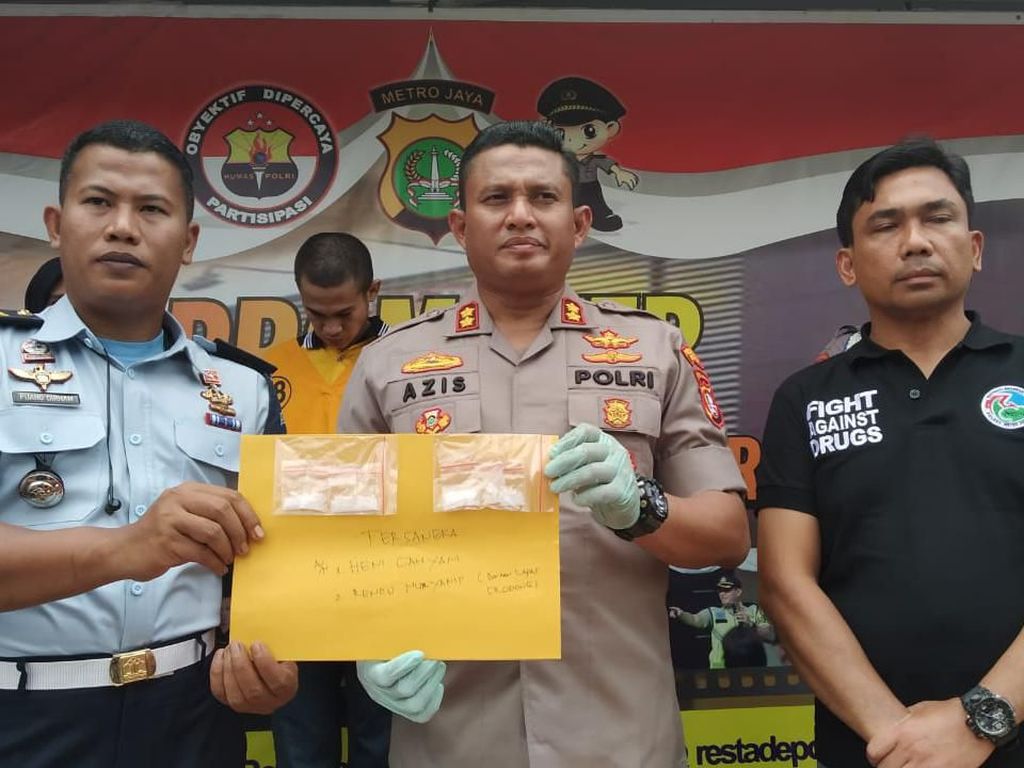 Penyelundup Sabu di Baju Anak untuk Suami di Rutan Depok Ngaku Khilaf Penyelundup Sabu di Baju Anak untuk Suami di Rutan Depok Ngaku Khilaf