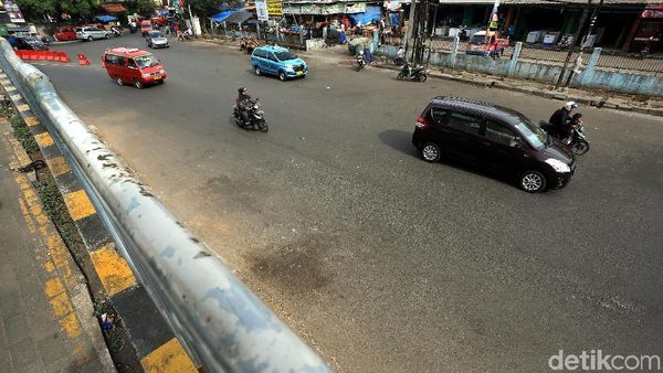 Jalan Raya Pondok Gede Kini Bersih dari Genangan dan Sampah