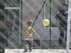 Peneliti PBB: AS Tahan Lebih dari 100.000 Anak-anak Migran