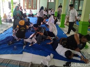 Puluhan Siswa SMP di Jombang Dirukyah Massal