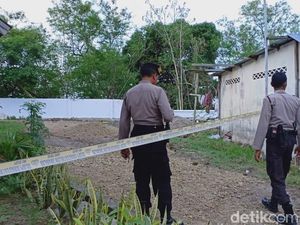 Polisi Olah TKP di Lokasi Ledakan Kejari Parepare Polisi Olah TKP di Lokasi Ledakan Kejari Parepare
