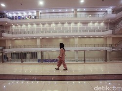 Mal Terpantau Sepi, Benarkah karena Ekonomi Loyo?