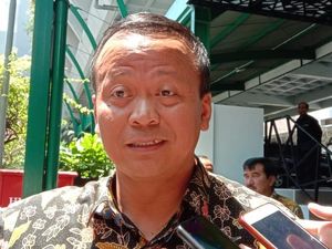 Penenggelaman Kapal Tak Disetop, Tapi... Penenggelaman Kapal Tak Disetop, Tapi...