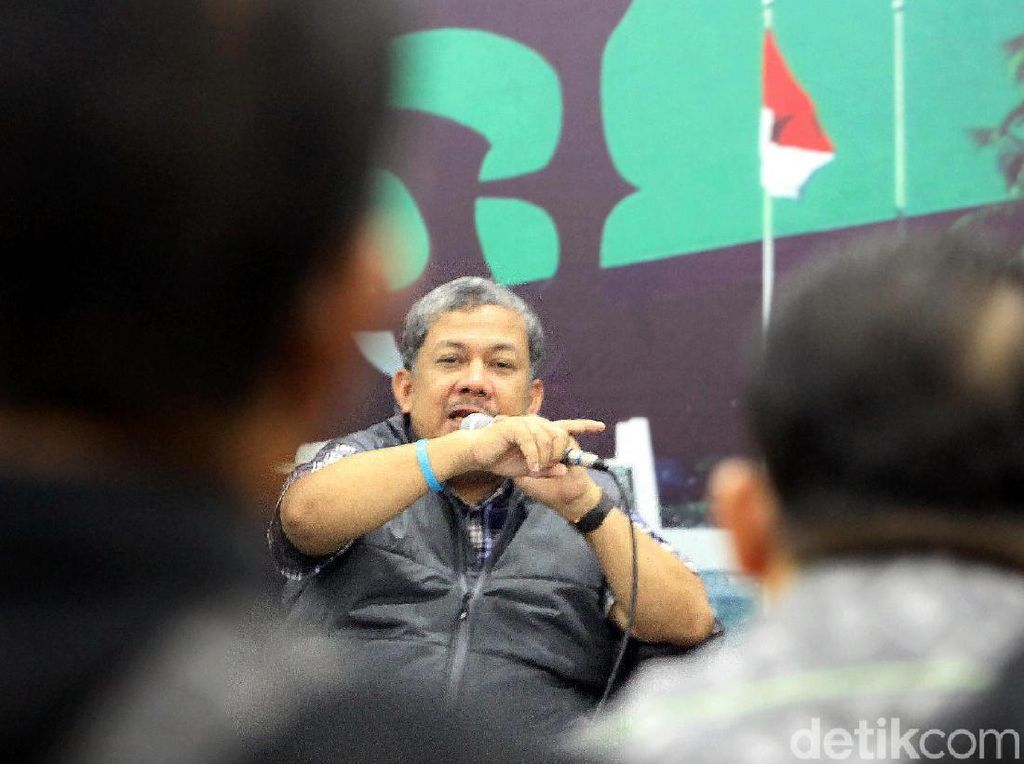 Fahri Hamzah Sebut Dukungan ke Gibran-Bobby Dinamika Politik Biasa Fahri Hamzah Sebut Dukungan ke Gibran-Bobby Dinamika Politik Biasa