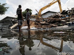 Sebelum Penggusuran, Pemprov DKI Sulit Kuras Saluran Air di Sunter