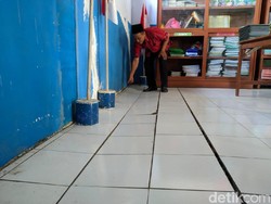 5 Ruang Kelas Madrasah di Mojokerto Retak-retak dan Amblas