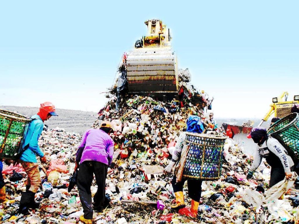 Jakarta Berpacu dengan Ancaman Banjir Sampah
