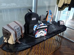 16 Desainer Lokal Rilis Tas Hingga Hijab yang Terinspirasi Film Star Wars