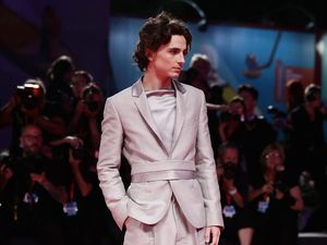 Aktor Timothee Chalamet Jadi Pria Paling Berpengaruh di Dunia Fashion Aktor Timothee Chalamet Jadi Pria Paling Berpengaruh di Dunia Fashion